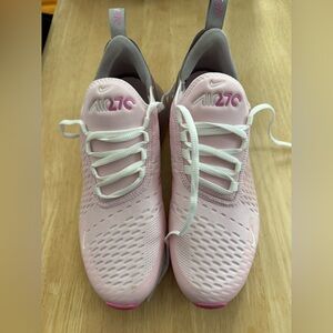 Nike Air Max 270
